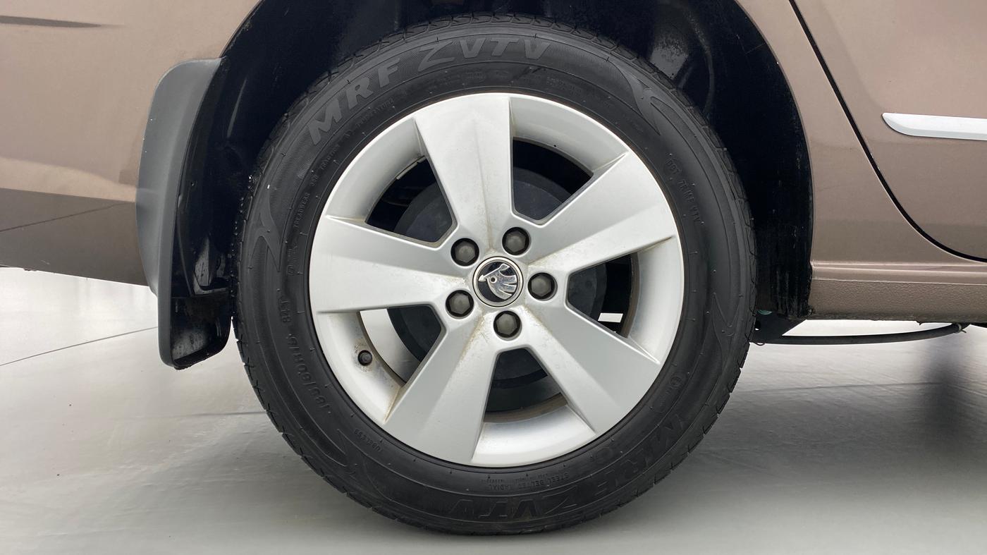2020 Skoda Rapid 1.0 AMBITION TSI AT, Petrol, Automatic, 7,270 km, Right Rear Wheel