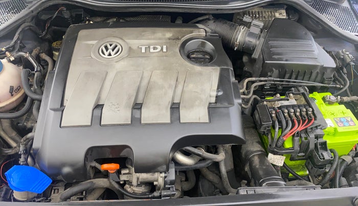 2012 Volkswagen Vento HIGHLINE DIESEL 1.6, Diesel, Manual, 93,894 km, Engine View