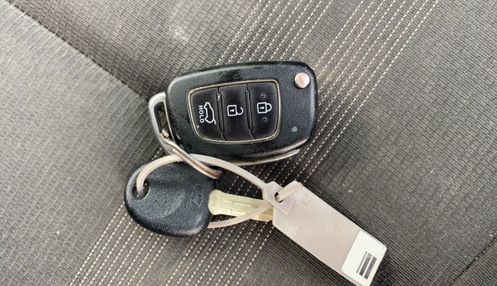 2020 Hyundai VENUE SX 1.5 CRDI, Diesel, Manual, 45,316 km, Key Close Up