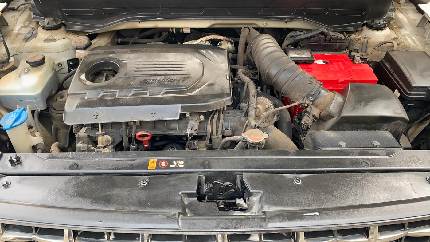2020 Hyundai VENUE SX 1.5 CRDI, Diesel, Manual, 45,458 km, Engine View