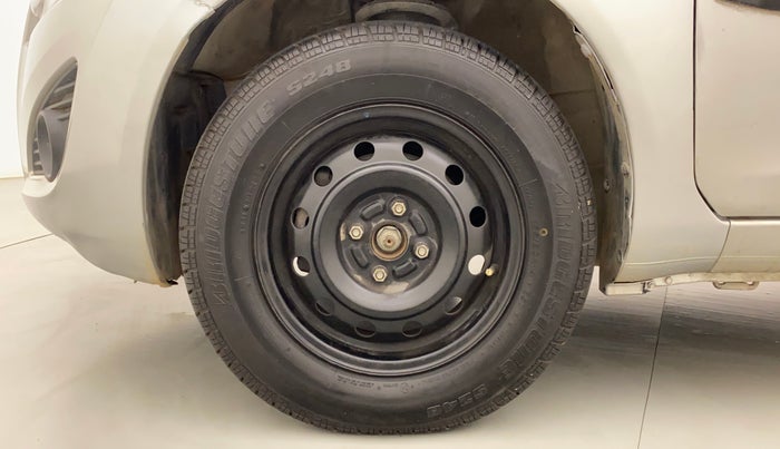 2013 Maruti Ritz VXI, Petrol, Manual, 54,850 km, Left Front Wheel