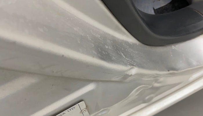 2013 Maruti Ritz VXI, Petrol, Manual, 54,850 km, Right B pillar - Slightly dented