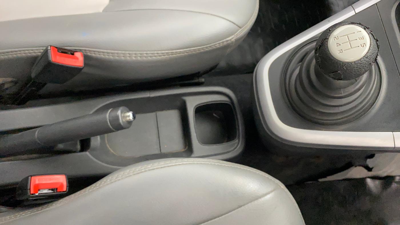2013 Maruti Ritz VXI, Petrol, Manual, 54,850 km, Gear Lever