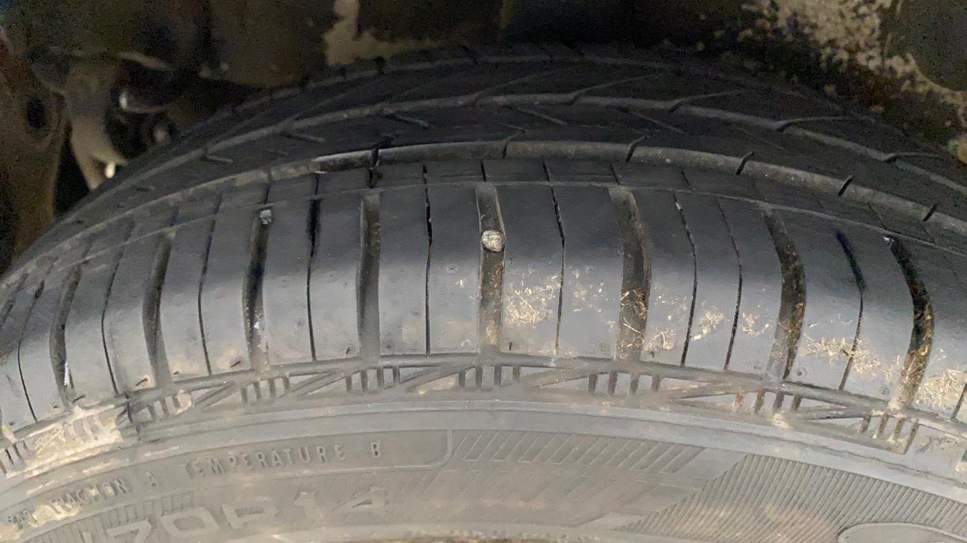 2019 Maruti Celerio VXI AMT, Petrol, Automatic, 35,897 km, Right Rear Tyre Tread