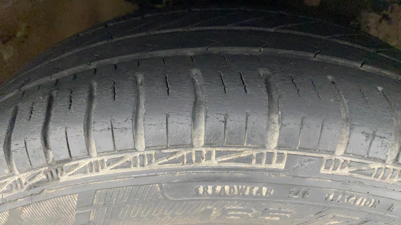 2019 Maruti Celerio VXI AMT, Petrol, Automatic, 35,897 km, Right Front Tyre Tread
