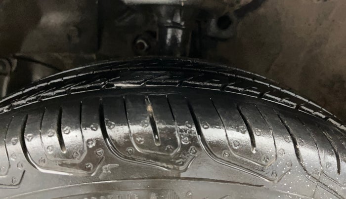 2016 Honda Amaze 1.2L I-VTEC S, Petrol, Manual, 53,646 km, Left Front Tyre Tread