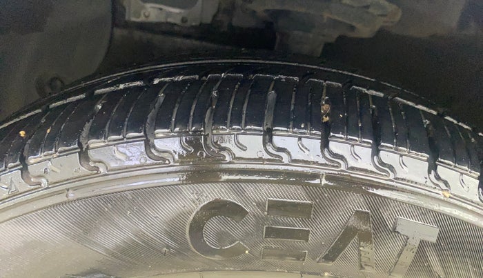 2014 Hyundai Xcent S 1.2, Petrol, Manual, 46,707 km, Left Front Tyre Tread