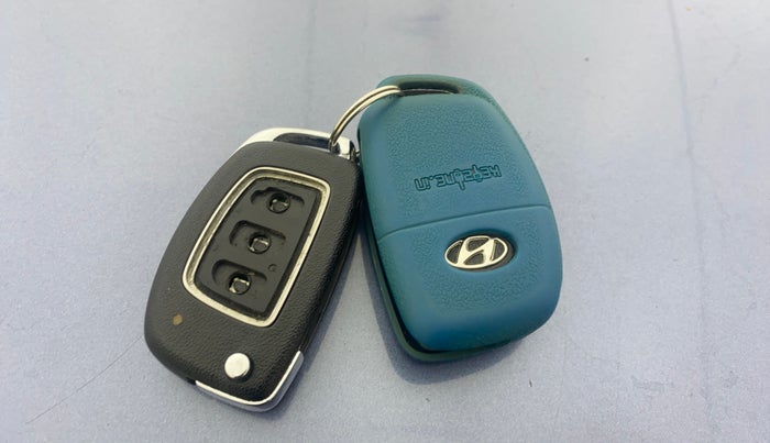 2014 Hyundai Xcent S 1.2, Petrol, Manual, 46,707 km, Key Close Up