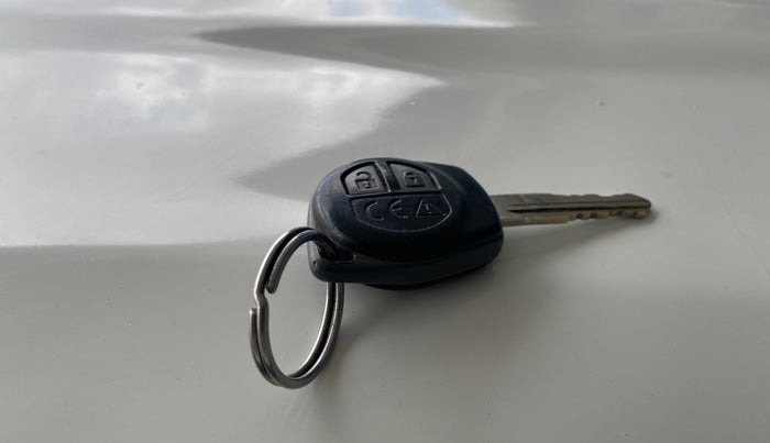 2020 Maruti S PRESSO VXI AMT, Petrol, Automatic, 49,009 km, Key Close Up