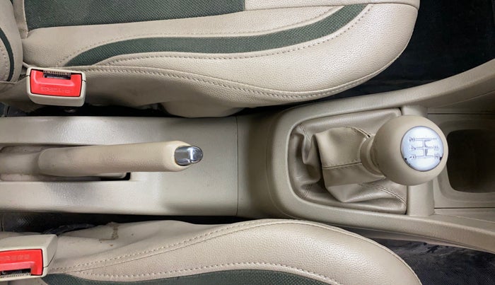 2015 Maruti Swift Dzire VXI, Petrol, Manual, 96,189 km, Gear Lever