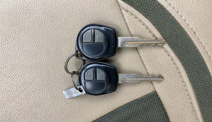 2015 Maruti Swift Dzire VXI, Petrol, Manual, 96,189 km, Key Close Up