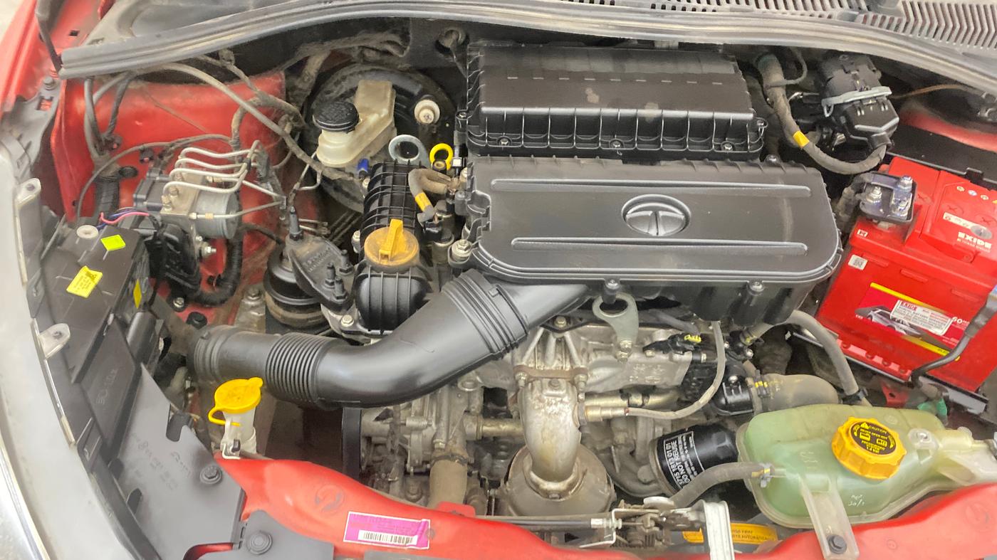 2020 Tata Tiago XZA PLUS PETROL, Petrol, Automatic, 98,344 km, Engine View - Right