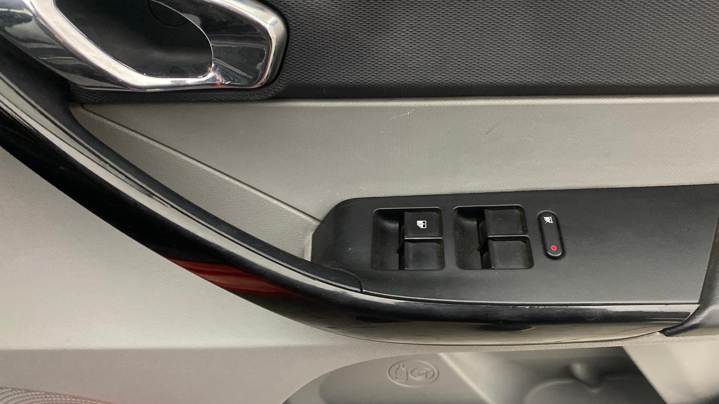 2020 Tata Tiago XZA PLUS PETROL, Petrol, Automatic, 98,344 km, Driver Side Door Panels Control