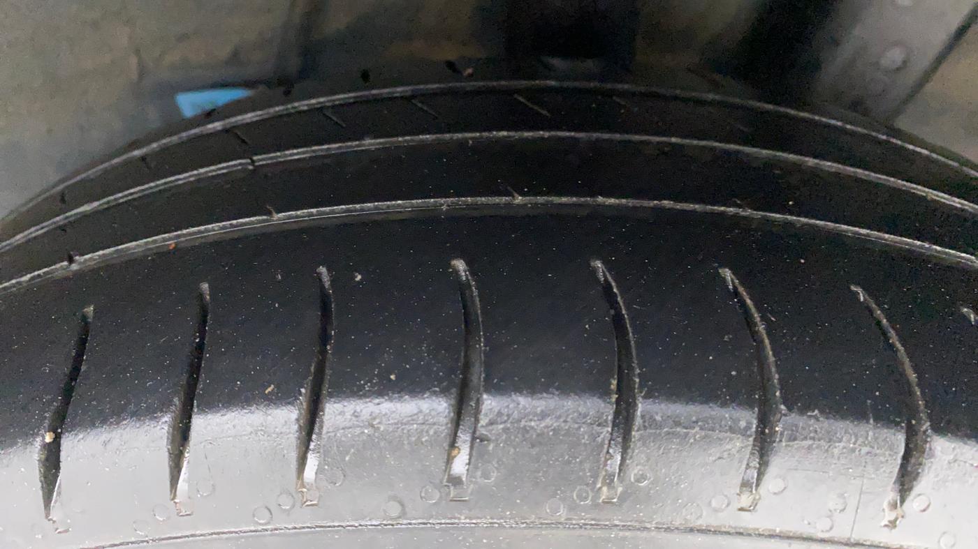 2021 Hyundai GRAND I10 NIOS SPORTZ 1.2 KAPPA VTVT CNG, CNG, Manual, 96,271 km, Left Rear Tyre Tread