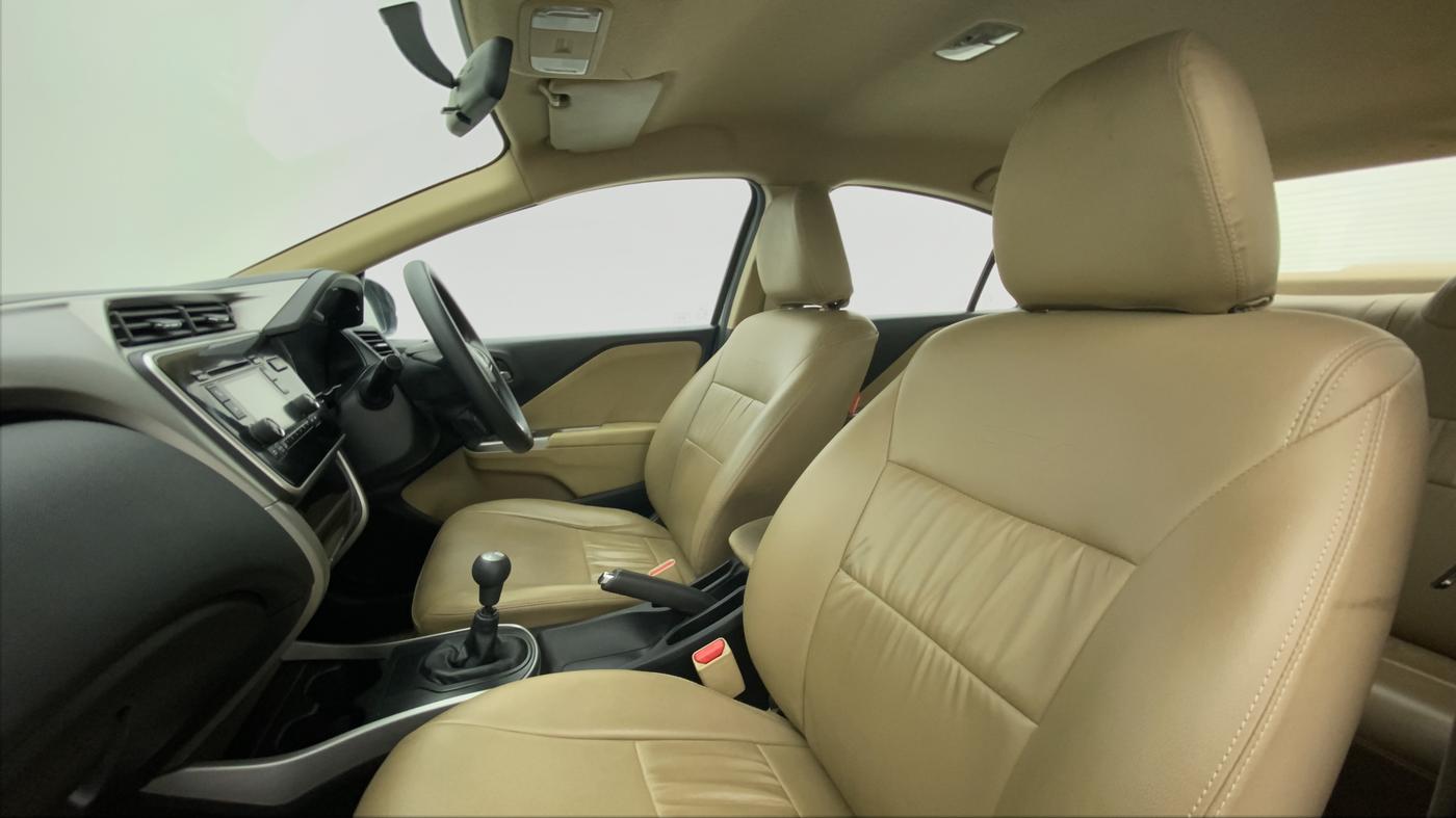 2016 Honda City V MT PETROL, Petrol, Manual, 64,273 km, Right Side Front Door Cabin
