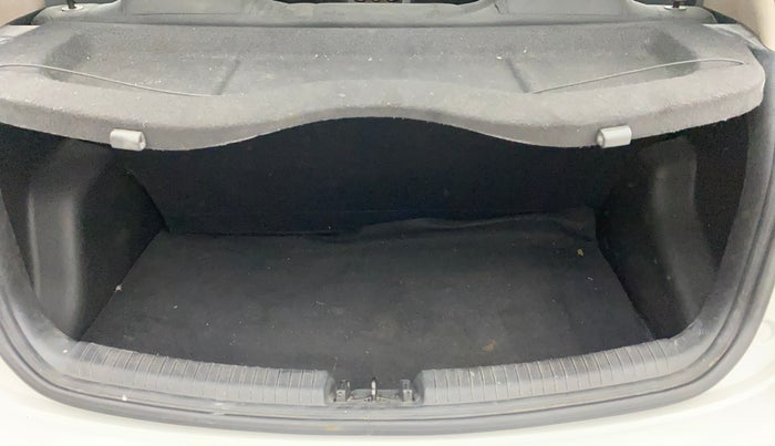 2015 Hyundai Grand i10 SPORTZ 1.2 KAPPA VTVT, Petrol, Manual, 46,802 km, Boot Inside