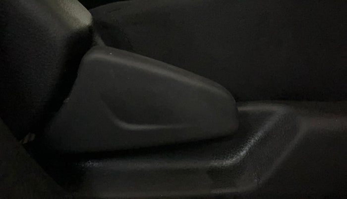 2019 Renault Kwid RXL, Petrol, Manual, 25,644 km, Driver Side Adjustment Panel