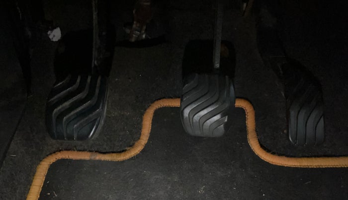 2019 Renault Kwid RXL, Petrol, Manual, 25,644 km, Pedals