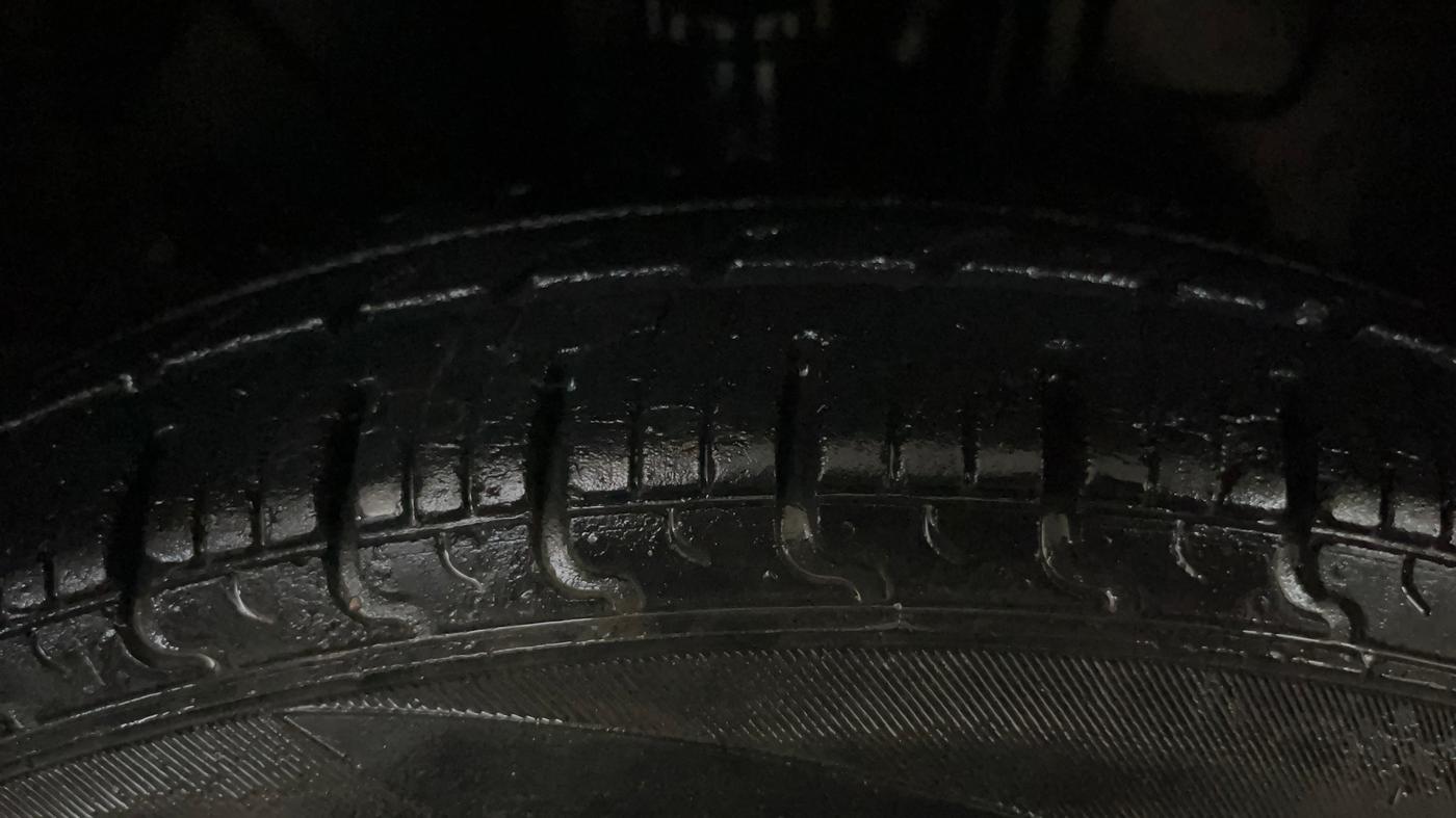 2019 Renault Kwid RXL, Petrol, Manual, 25,737 km, Right Front Tyre Tread