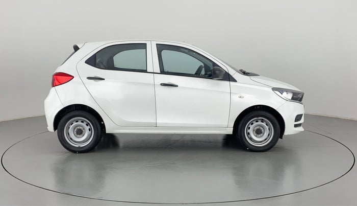 2020 Tata Tiago XE 1.2 REVOTRON, Petrol, Manual, 12,126 km, Right Side View