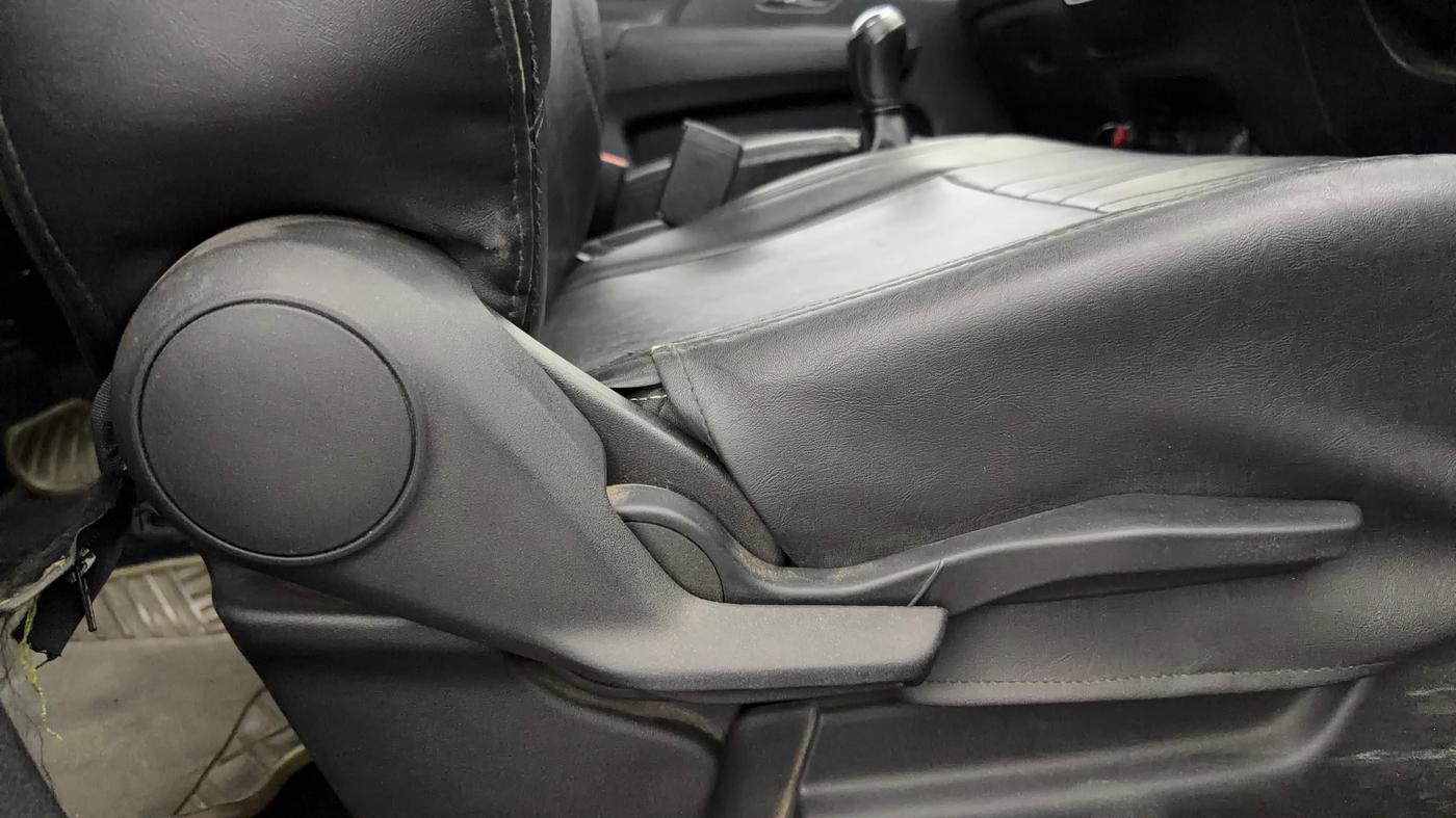 2021 Maruti XL6 ZETA MT, Petrol, Manual, 1,05,201 km, Driver Side Adjustment Panel