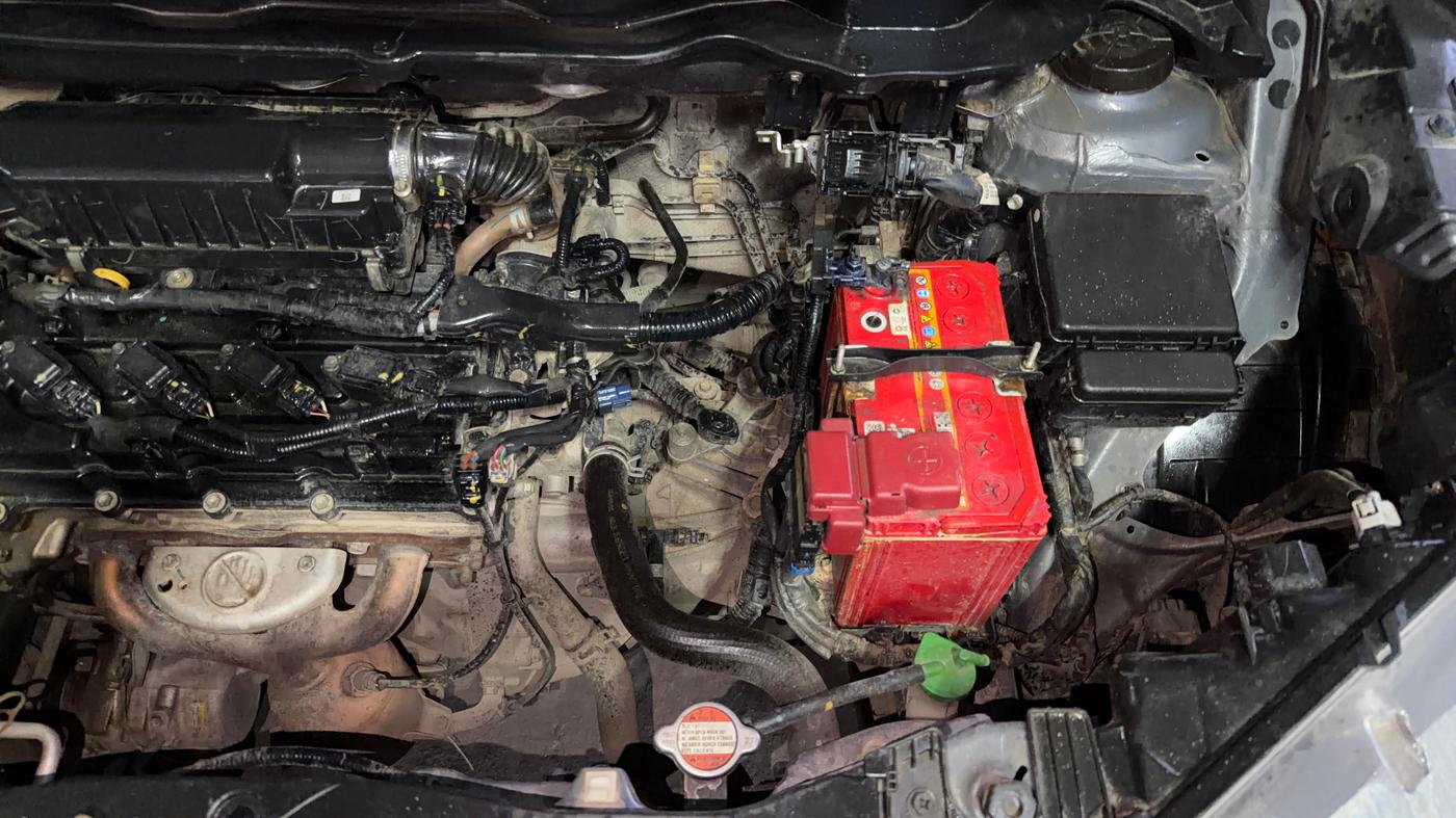 2021 Maruti XL6 ZETA MT, Petrol, Manual, 1,05,201 km, Engine View - Left