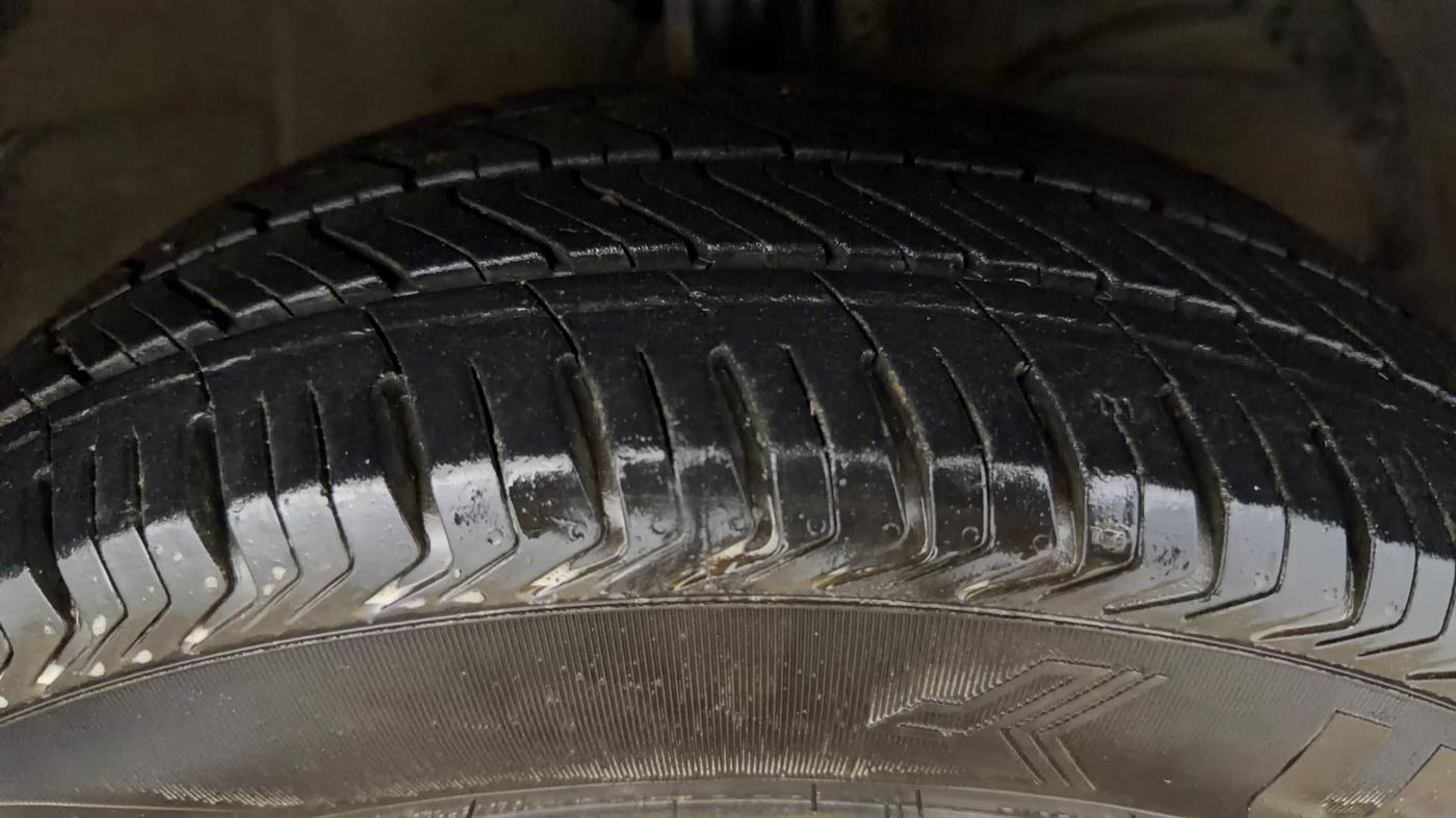 2021 Maruti XL6 ZETA MT, Petrol, Manual, 1,05,201 km, Right Front Tyre Tread
