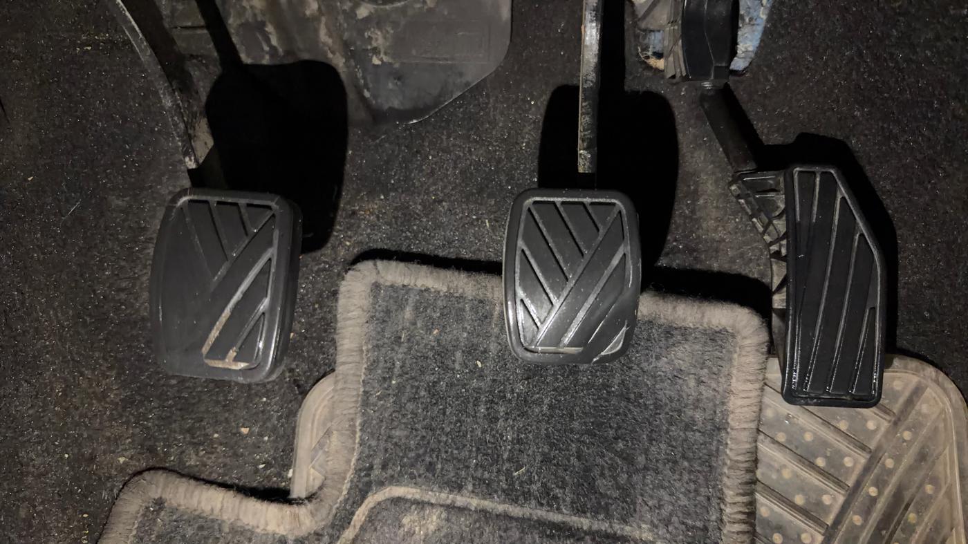 2021 Maruti XL6 ZETA MT, Petrol, Manual, 1,05,201 km, Pedals