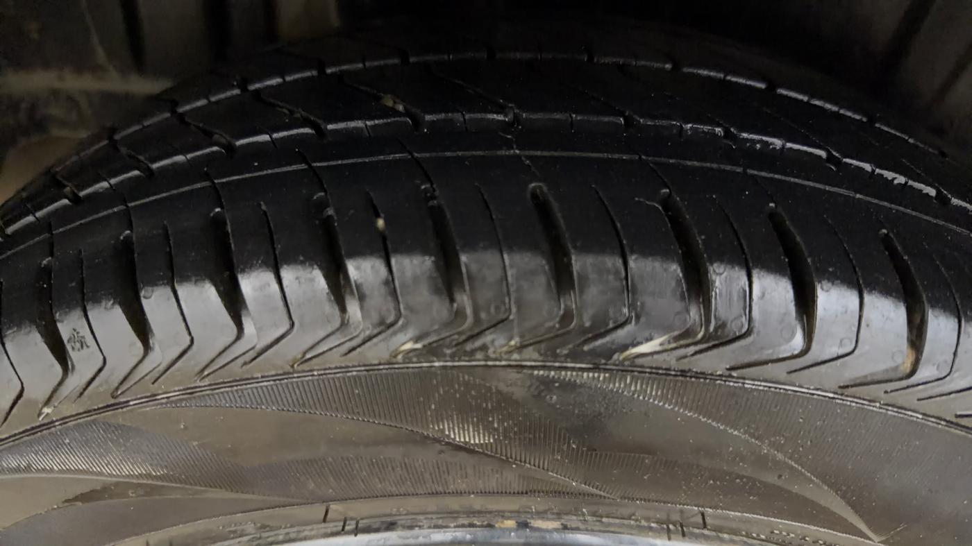 2021 Maruti XL6 ZETA MT, Petrol, Manual, 1,05,201 km, Right Rear Tyre Tread