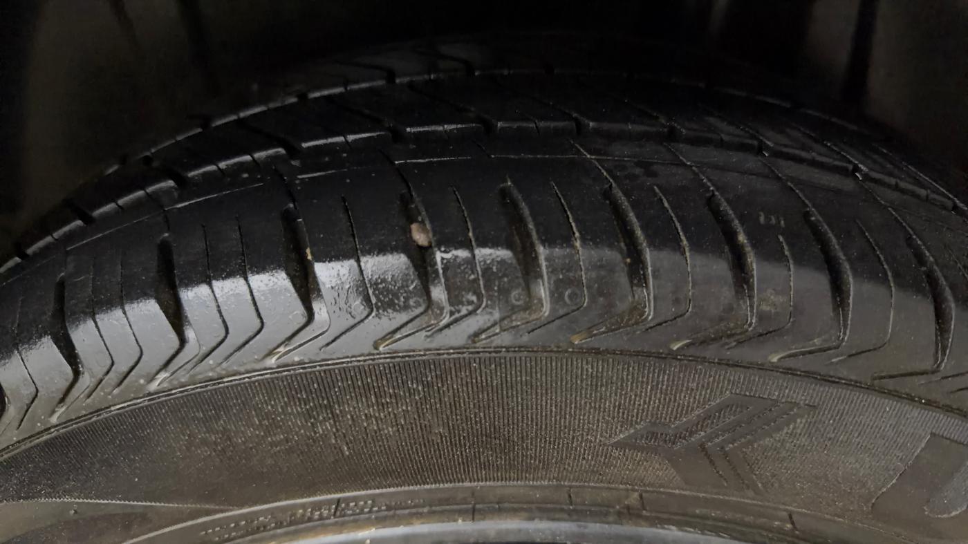 2021 Maruti XL6 ZETA MT, Petrol, Manual, 1,05,201 km, Left Rear Tyre Tread