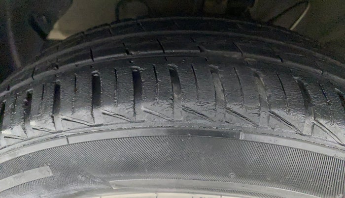 2019 Hyundai NEW SANTRO MAGNA AMT, Petrol, Automatic, 24,968 km, Left Front Tyre Tread
