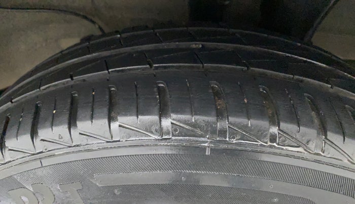 2019 Hyundai NEW SANTRO MAGNA AMT, Petrol, Automatic, 24,968 km, Left Rear Tyre Tread