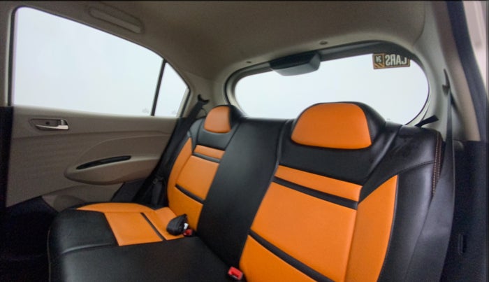 2019 Hyundai NEW SANTRO MAGNA AMT, Petrol, Automatic, 24,968 km, Right Side Rear Door Cabin