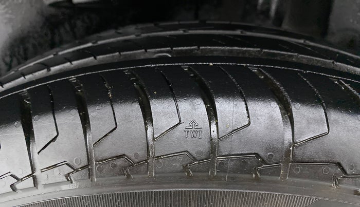 2020 Maruti Dzire VXI, Petrol, Manual, 9,415 km, Left Rear Tyre Tread