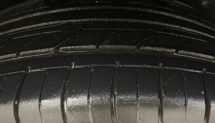 2021 Skoda KUSHAQ AMBITION 1.0L TSI AT, Petrol, Automatic, 76,745 km, Right Rear Tyre Tread