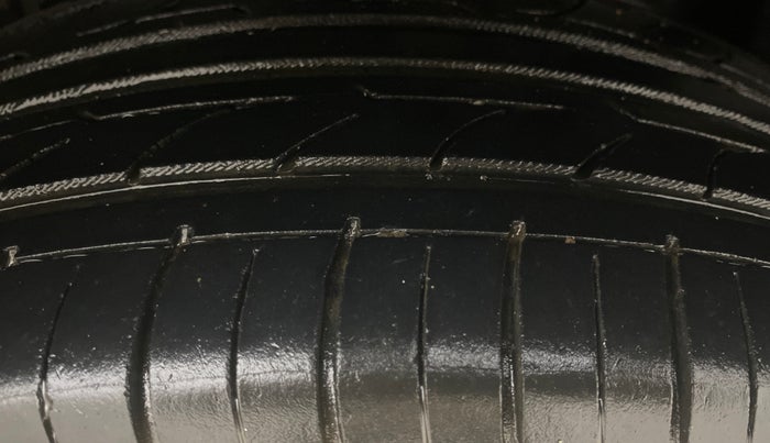 2021 Skoda KUSHAQ AMBITION 1.0L TSI AT, Petrol, Automatic, 76,745 km, Left Rear Tyre Tread