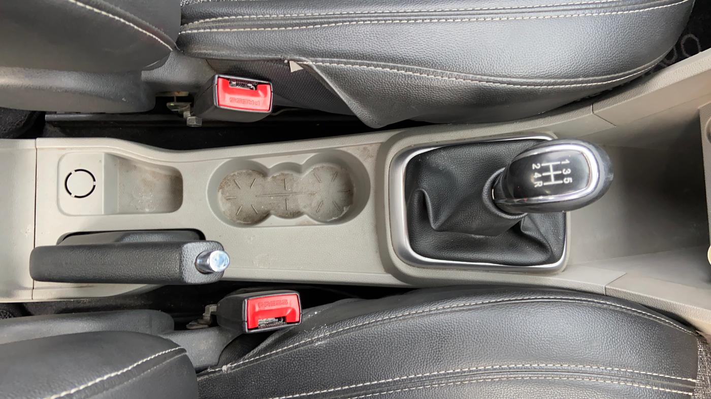 2016 Tata Tiago XZ PETROL, Petrol, Manual, 51,734 km, Gear Lever