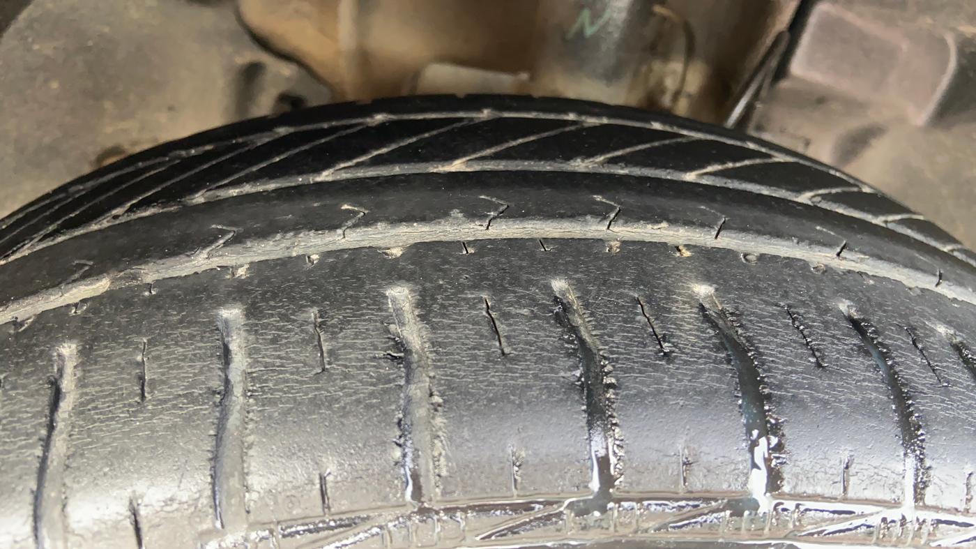 2016 Tata Tiago XZ PETROL, Petrol, Manual, 51,734 km, Right Front Tyre Tread