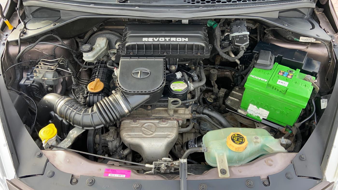 2016 Tata Tiago XZ PETROL, Petrol, Manual, 51,734 km, Engine View