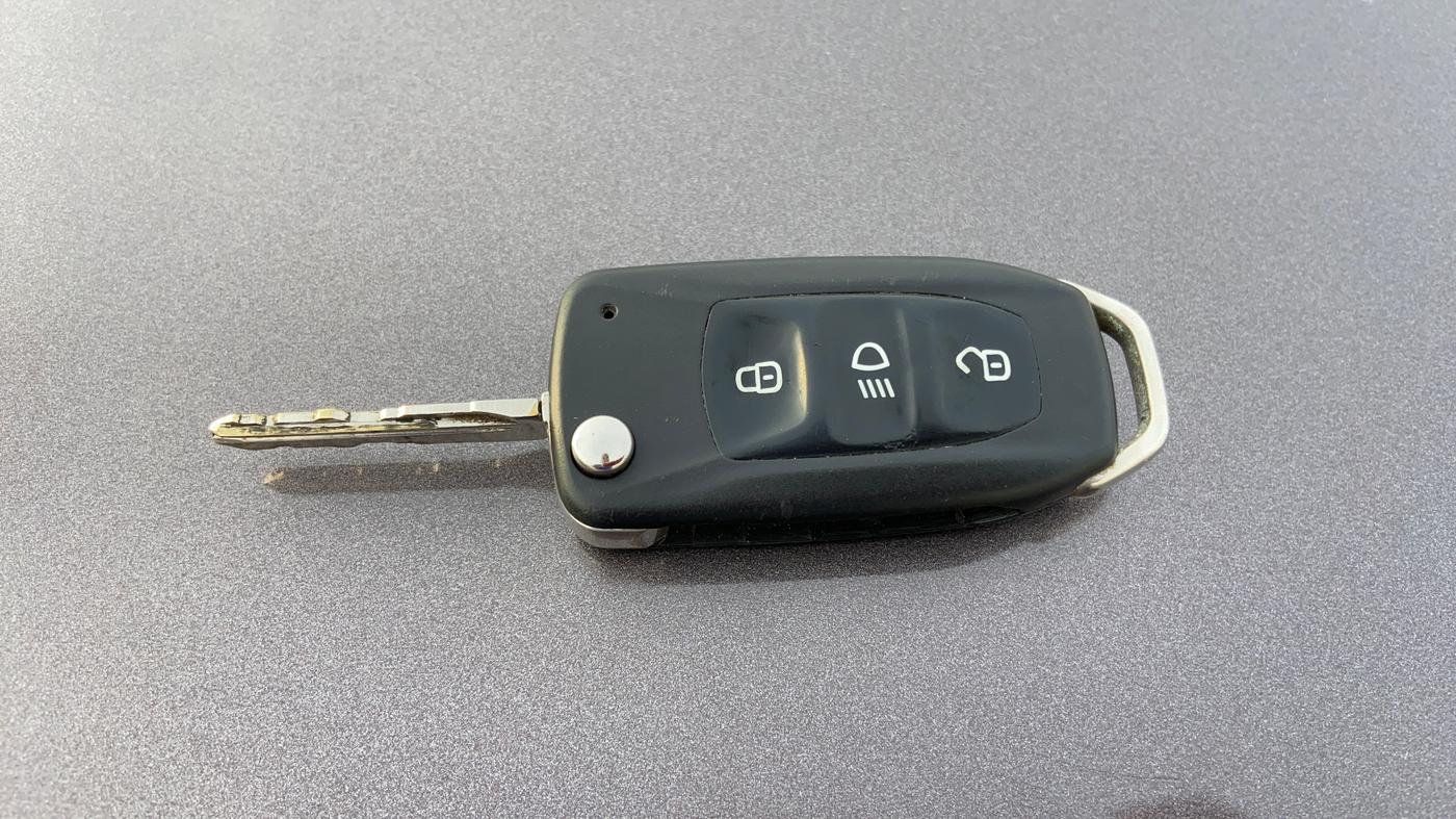 2016 Tata Tiago XZ PETROL, Petrol, Manual, 51,734 km, Key Close Up