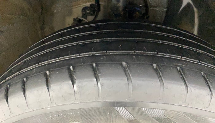 2021 Hyundai VENUE S 1.2, Petrol, Manual, 46,464 km, Right Front Tyre Tread