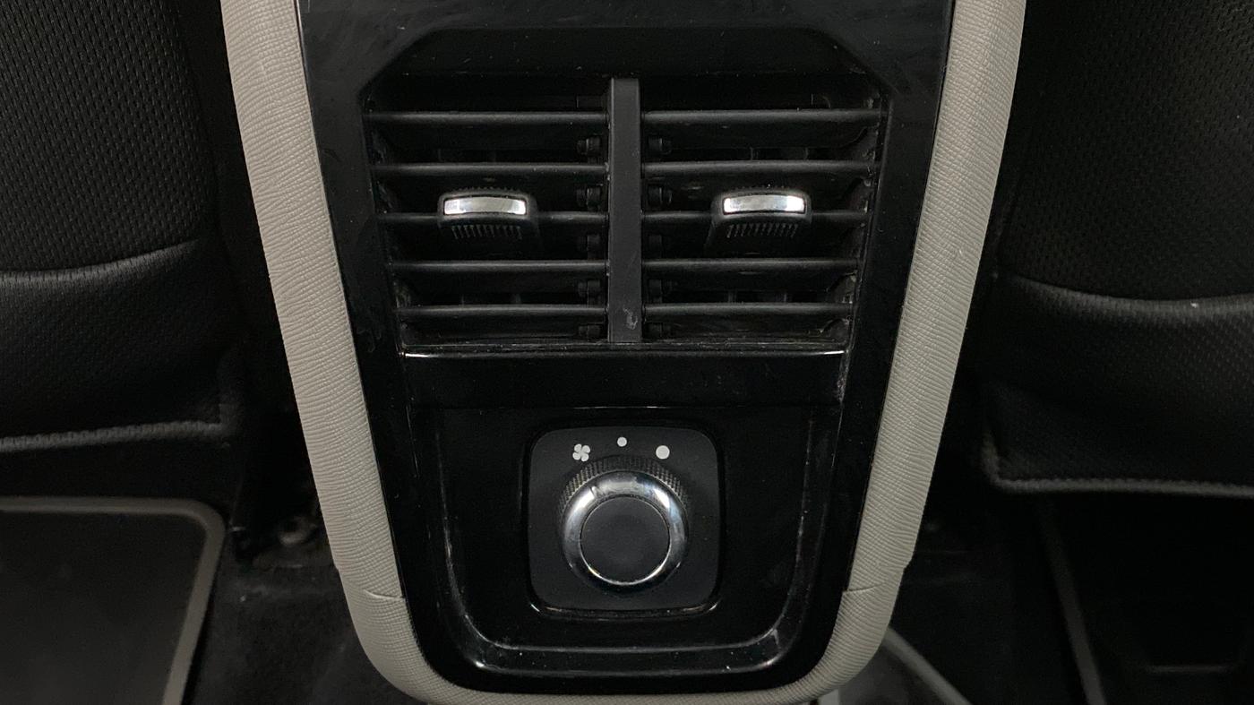 2018 Tata NEXON XZ+ 1.5 Dual Tone, Diesel, Manual, 33,088 km, Rear AC Vents