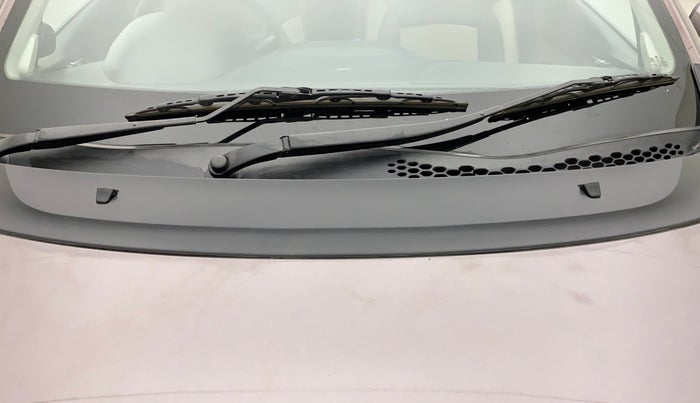 2018 Tata Tiago XZ PETROL, Petrol, Manual, 41,486 km, Front windshield - Wiper nozzle not functional