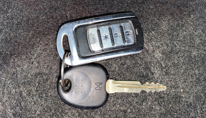 2018 Hyundai Eon ERA +, Petrol, Manual, 53,338 km, Key Close Up