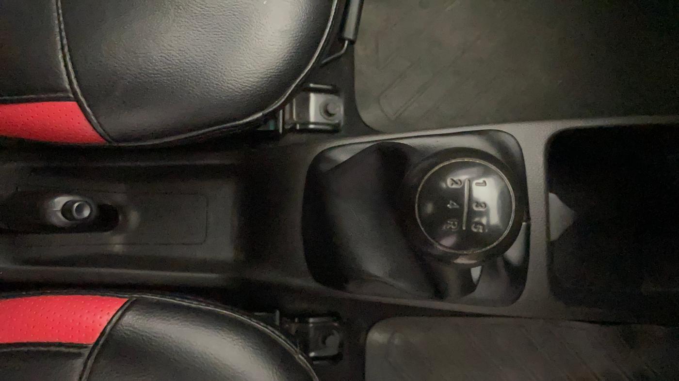 2018 Hyundai Eon ERA +, Petrol, Manual, 53,338 km, Gear Lever