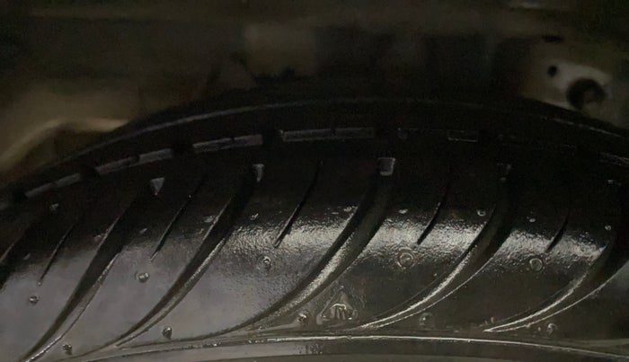 2018 Hyundai Eon ERA +, Petrol, Manual, 53,338 km, Right Rear Tyre Tread