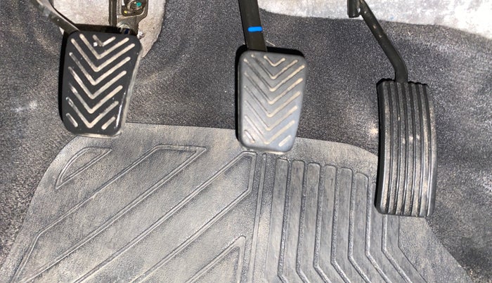 2018 Hyundai Eon ERA +, Petrol, Manual, 53,338 km, Pedals