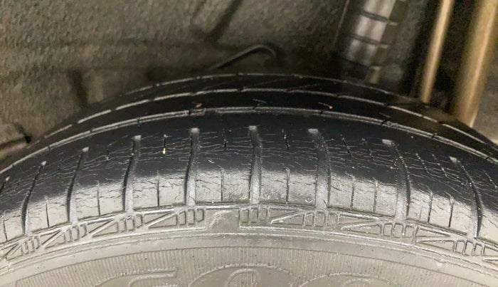 2019 Datsun Go Plus T(O), Petrol, Manual, 1,01,616 km, Left Rear Tyre Tread