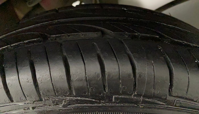 2018 Maruti Alto 800 VXI, Petrol, Manual, 22,914 km, Left Front Tyre Tread