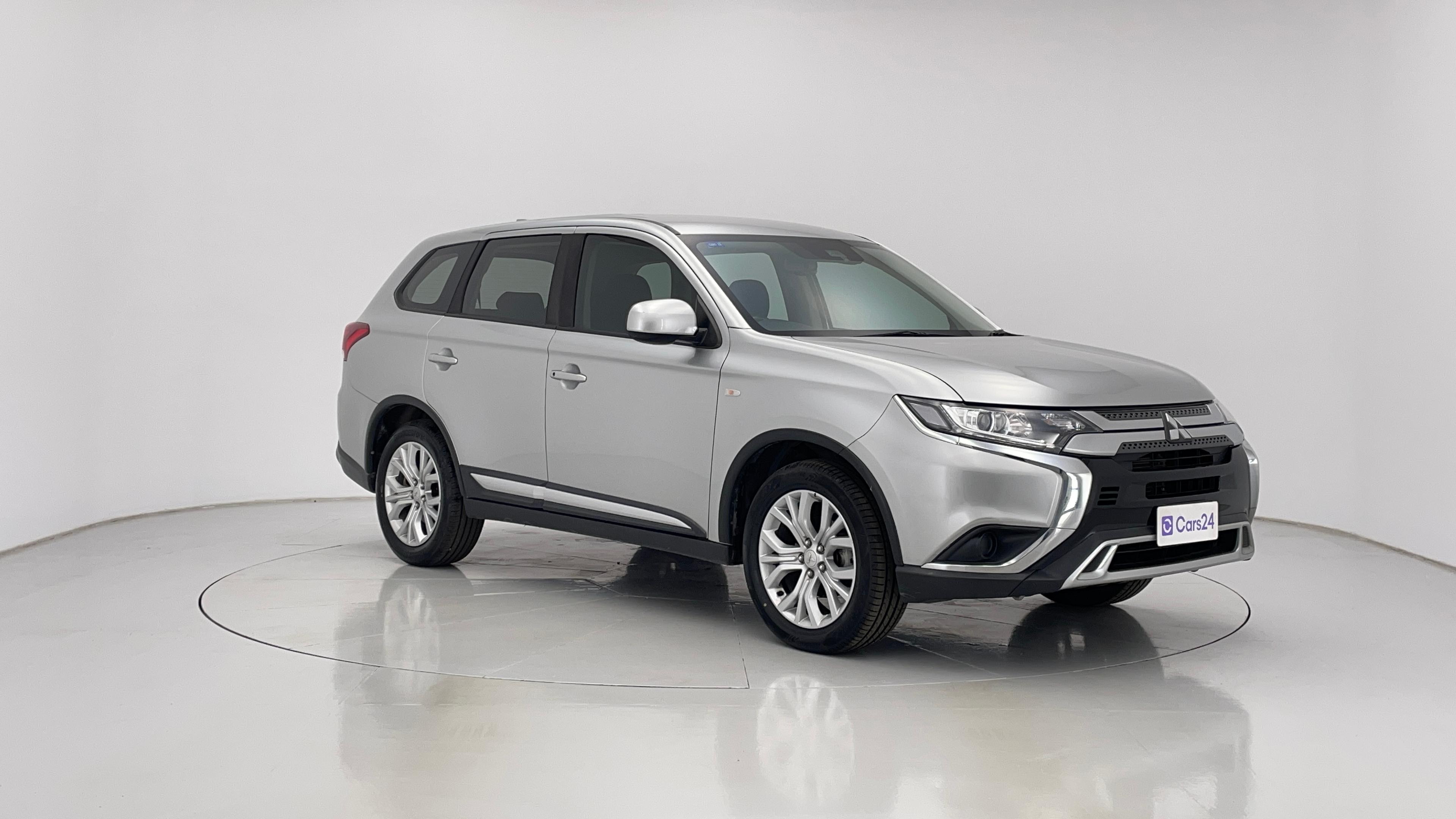 Mitsubishi Outlander image